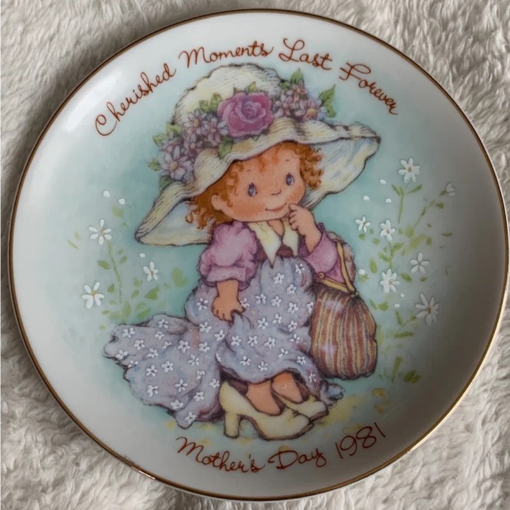 4 Mother’s Day collection plates